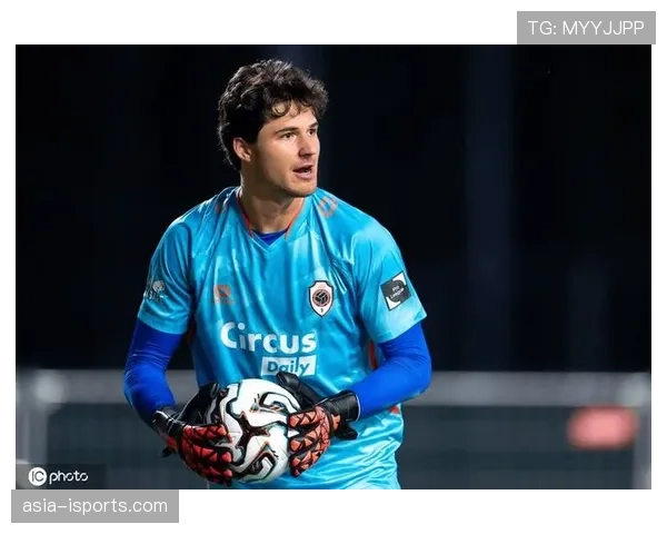 奥纳纳如何从新星跃升为比利时主力门将？